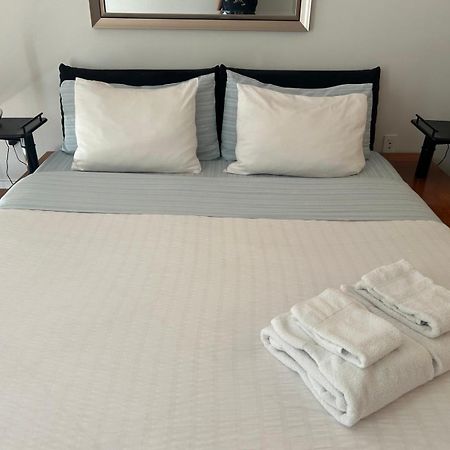 Your Alternative To A Five Star Hotel - Premium Location Vancouver Exterior photo