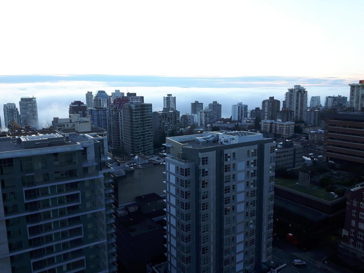 Your Alternative To A Five Star Hotel - Premium Location Vancouver Exterior photo