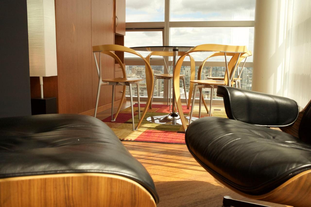 Your Alternative To A Five Star Hotel - Premium Location Vancouver Exterior photo